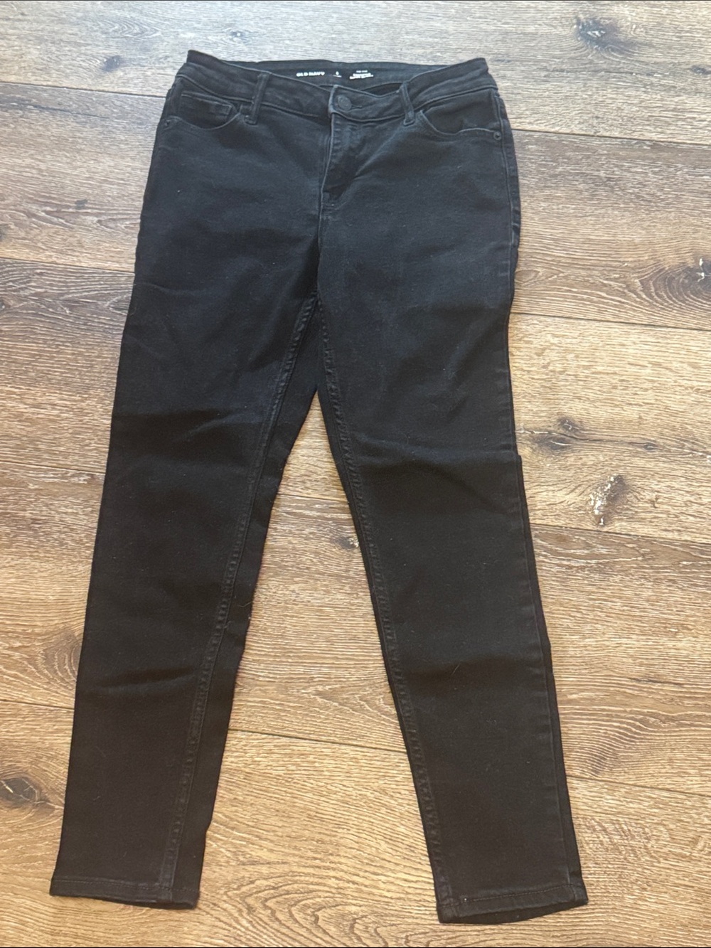 Old‎ navy black mid rise rockstar super skinny jeans 6 short